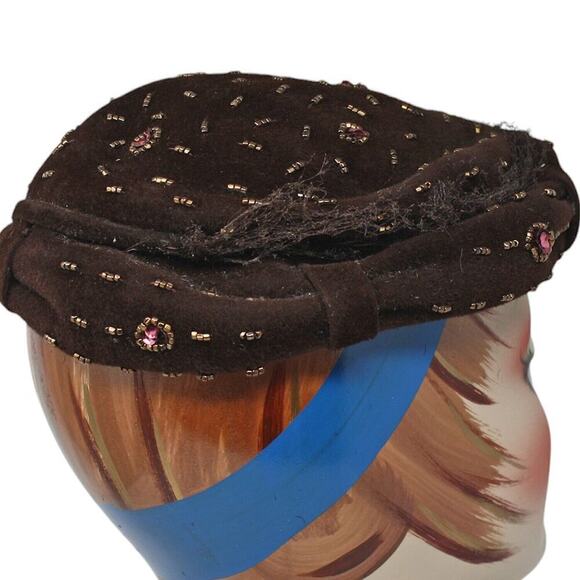 Vintage 40s 50s Hat Brown Felt w Beads and Sequins Doyle-Knower Utica - Hey Viv - Picture 3 of 8